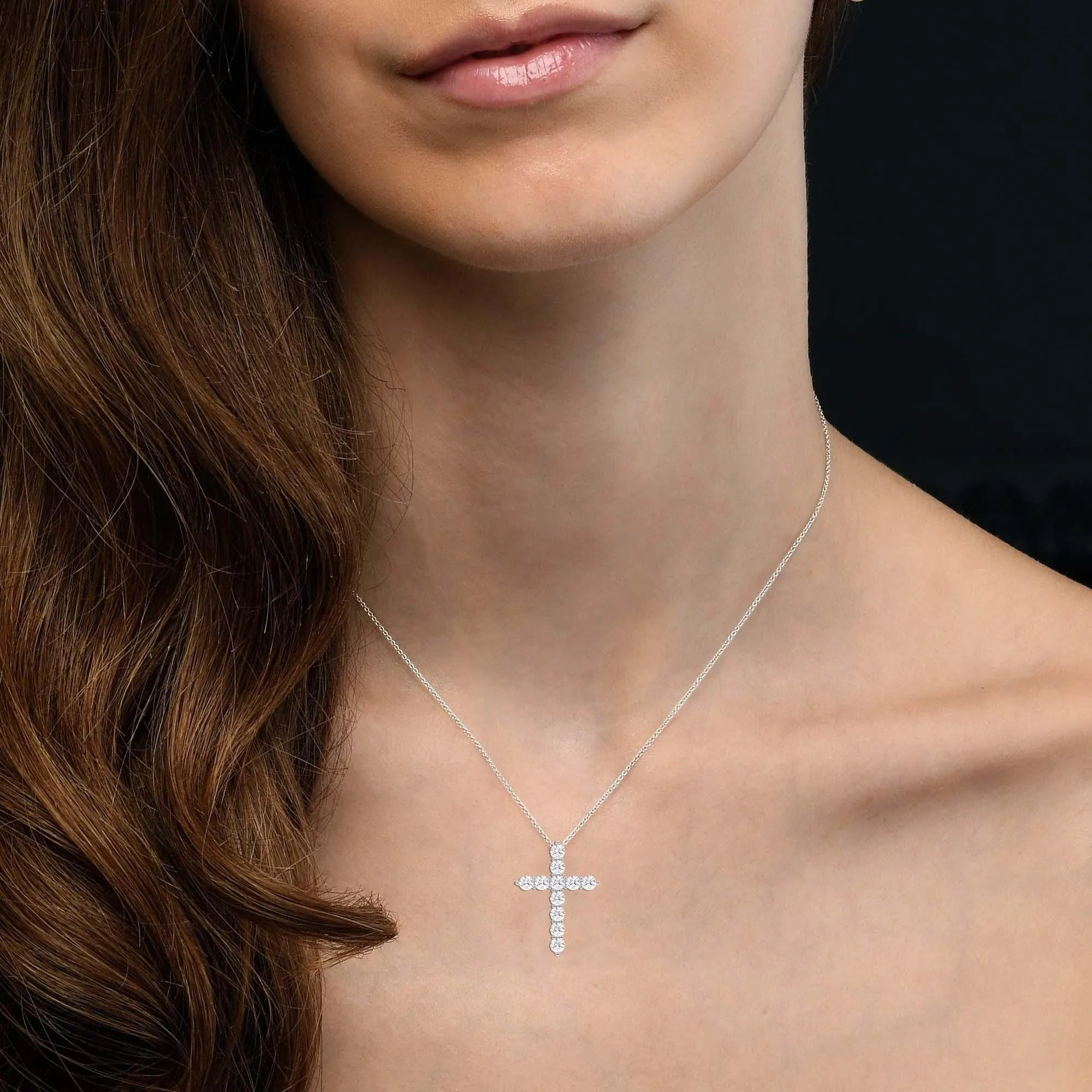 Rounded Cross Pendant - 1.0Ctw